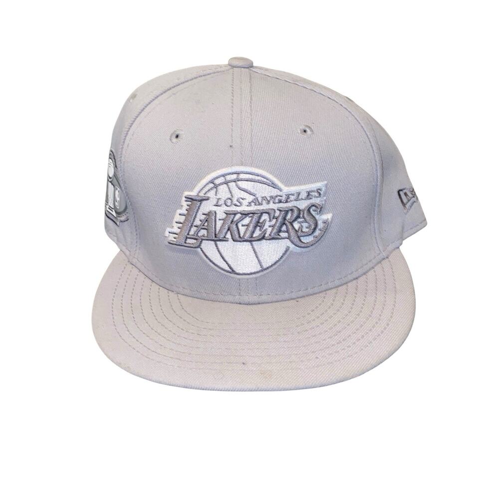 MENS MITCHELL & NESS NBA METALLIC GRAY SNAPBACK LAKERS -‎ GREY